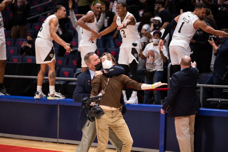 a29ed4ff-f6a6-4196-b69e-a3fbe5a78e6b