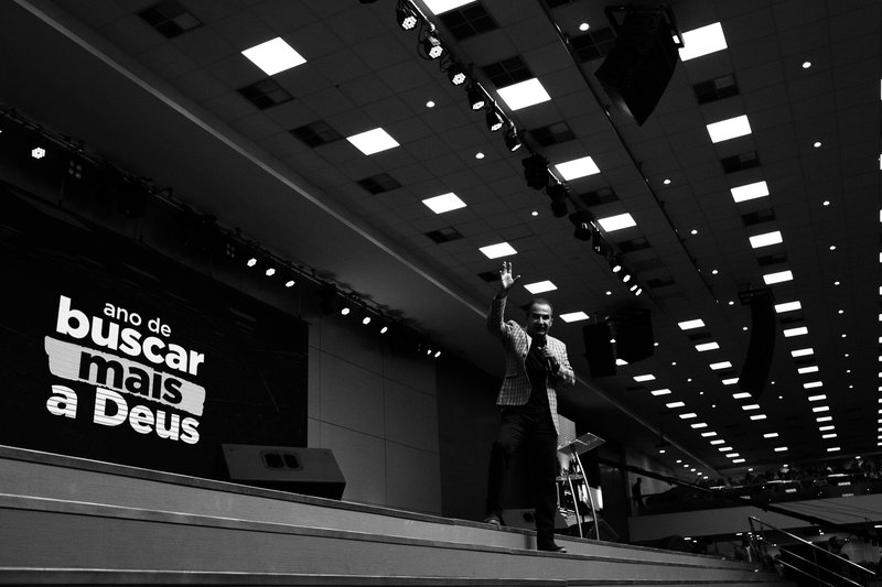 deea1e83-9813-40f6-b7de-c76d2b60b42c