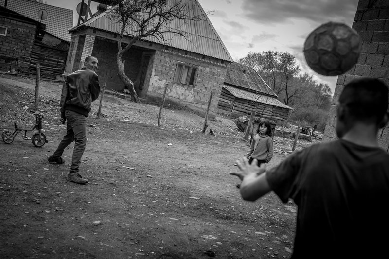 213d5bdc-6e3c-4791-87d6-6464794b8644