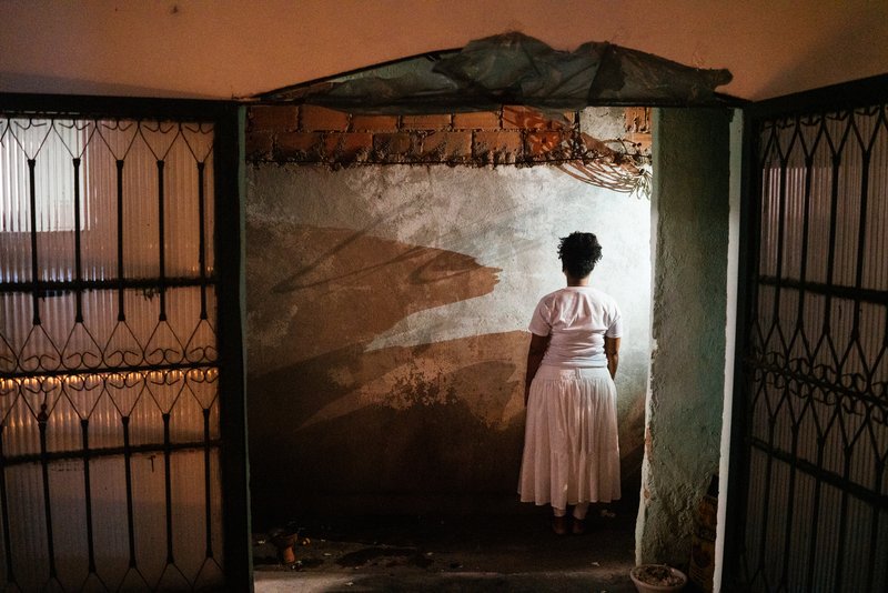 c3884438-3ea9-43bd-a93c-2873328865bb