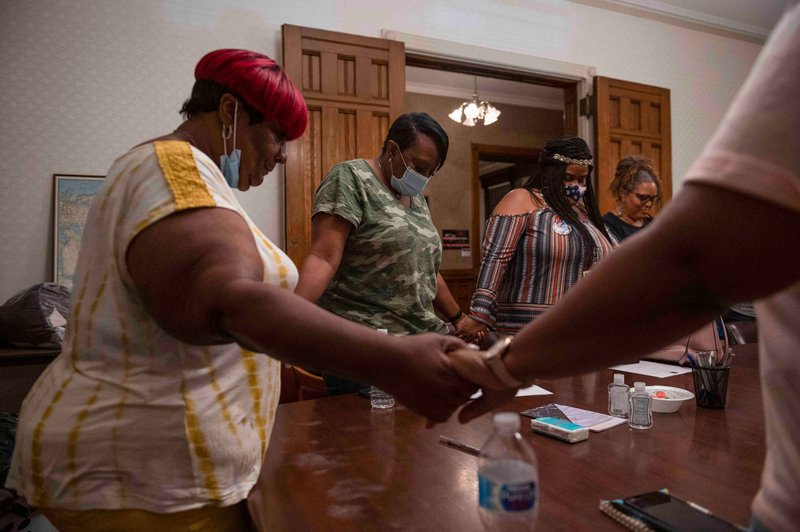 2b8c3dfe-c6bd-41a2-bf5d-d661d723b5f1