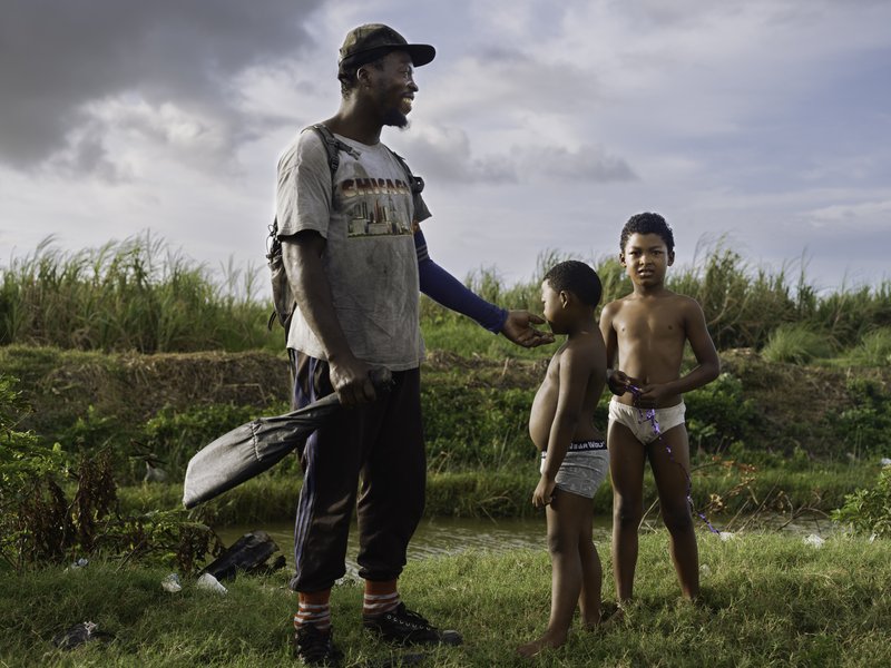 4b2f652a-499f-48a3-bc81-2ba6acf4b26d