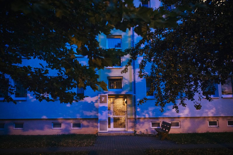 ef77aa2f-904d-4775-be00-bc18b42d2200