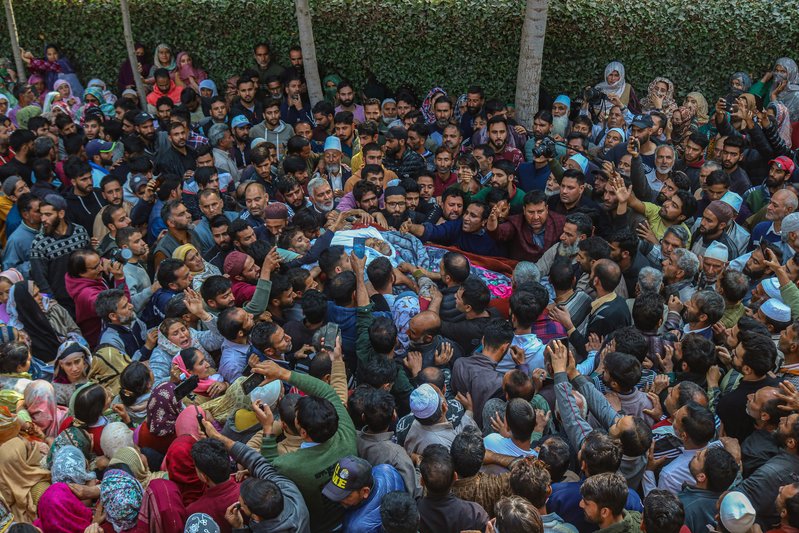 e987f0ba-d137-4e7e-bc01-b54339018c74