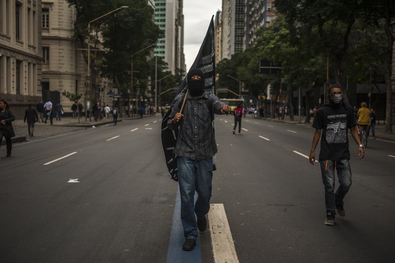 33d9bb2b-a342-45c2-b817-ce47e5418319